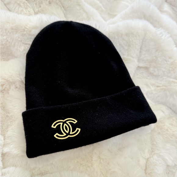 Chanel Cashmere CC Beanie Hat - Picture 1 of 7